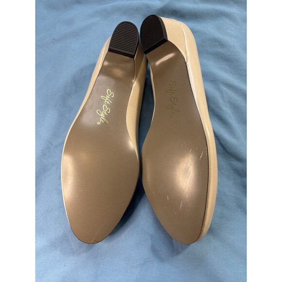 Soft Style Womens Sz 8.5 Beige Faux Leather Pump Patent Toe Cap Comfort Shoes - Picture 4 of 5